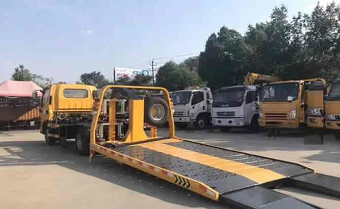 平南汽车中途维修案例